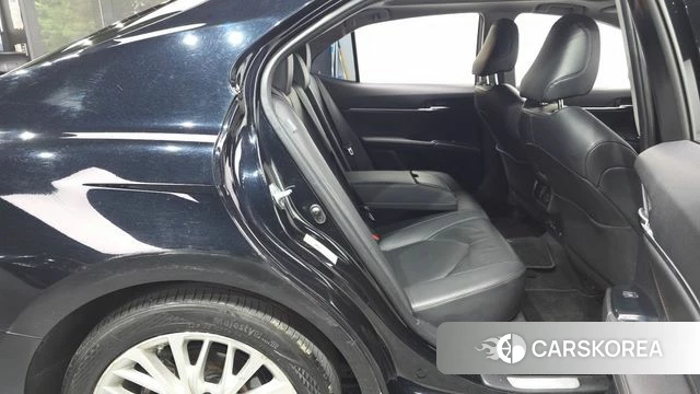 Toyota Camry (XV70) 2018 Черный из Кореи, фото 2
