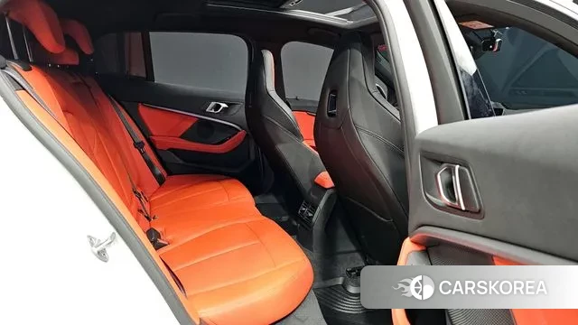 BMW 1 Series (F40) 2022 Белый из Кореи, фото 2