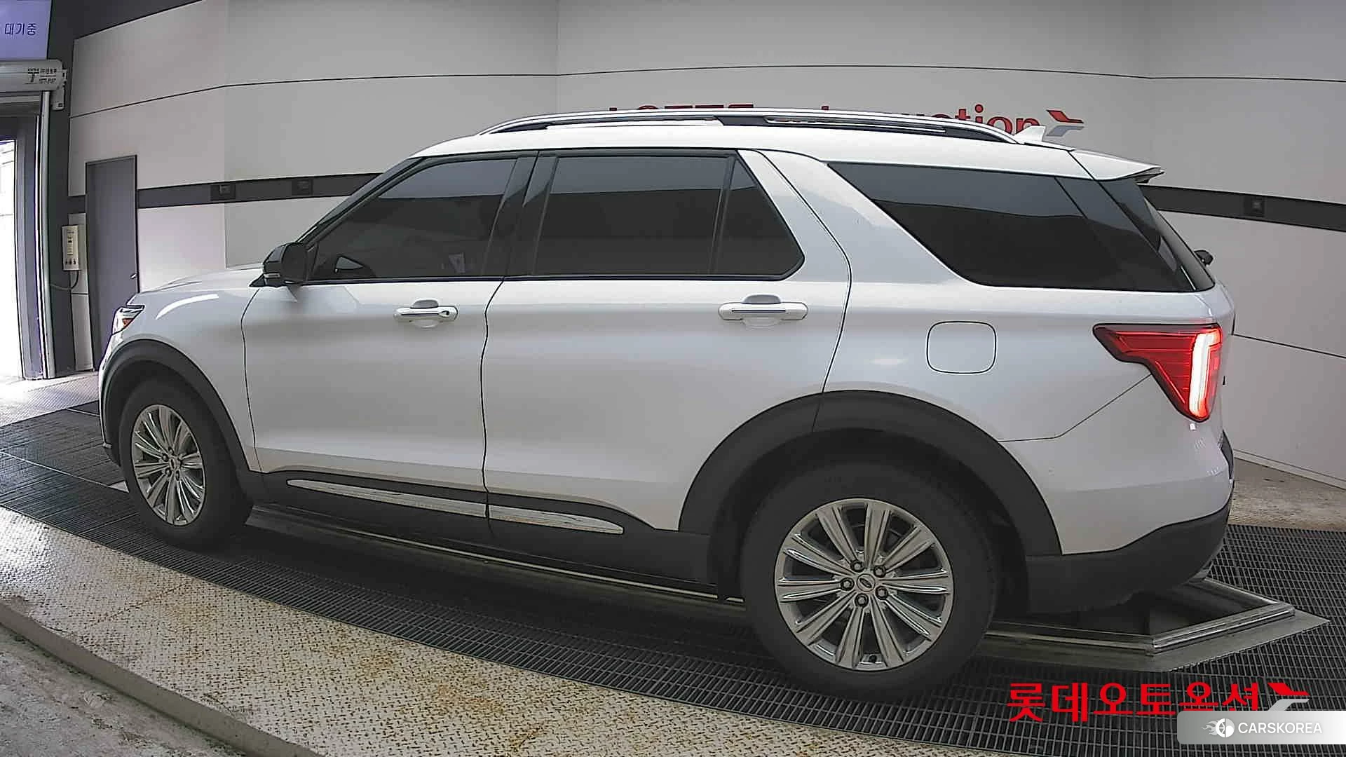 Ford Explorer 2.3 2020 Белый из Кореи, фото 2