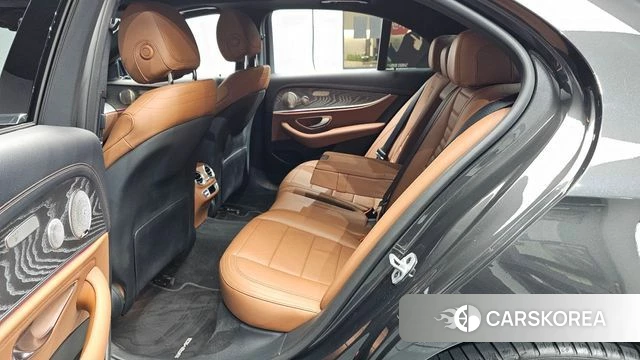 Mercedes-Benz E-Class W213 2021 Серый из Кореи, фото 2