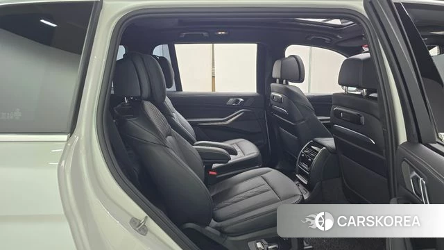 BMW X7 (G07) 2025 Белый из Кореи, фото 2