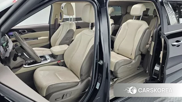 Kia Carnival 4th generation 2023 Черный из Кореи, фото 2