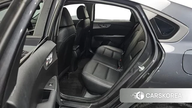 Kia The New K3 2nd generation 2021 Серый из Кореи, фото 2