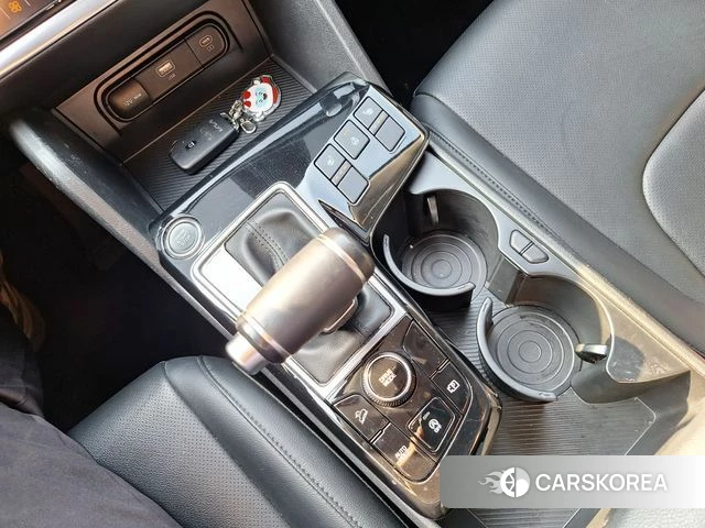 Kia Sportage 5th Generation 2022 Белый из Кореи, фото 2