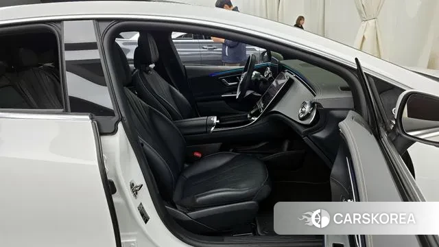 Mercedes-Benz EQE V295 2023 Белый из Кореи, фото 2