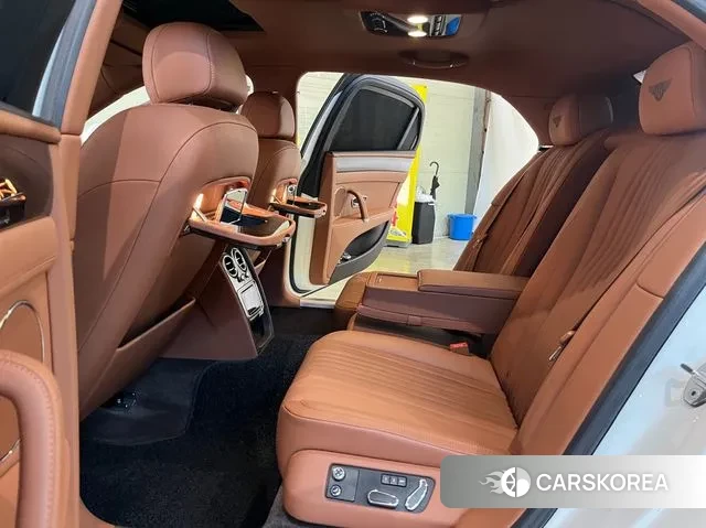 Bentley Flying Spur 2nd Generation 2018 Белый из Кореи, фото 2