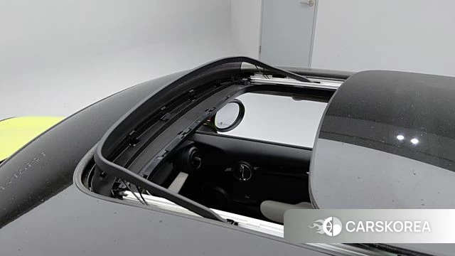 Mini Cooper S 2023 Светло-зеленый из Кореи, фото 2