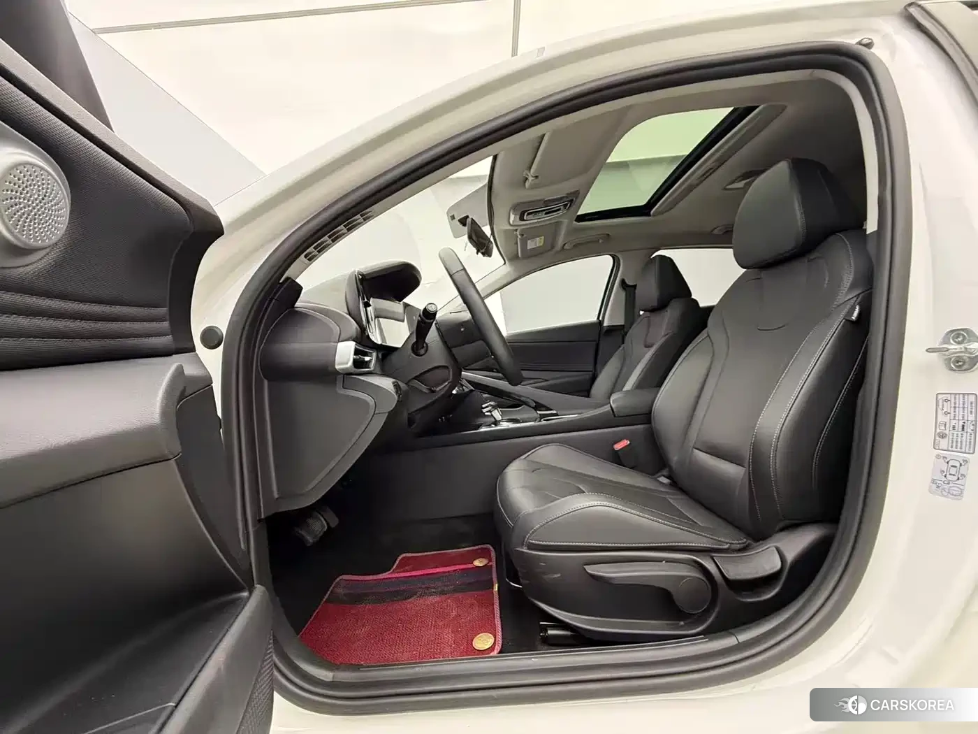 Hyundai Elantra 2022 Белый из Китая, фото 2