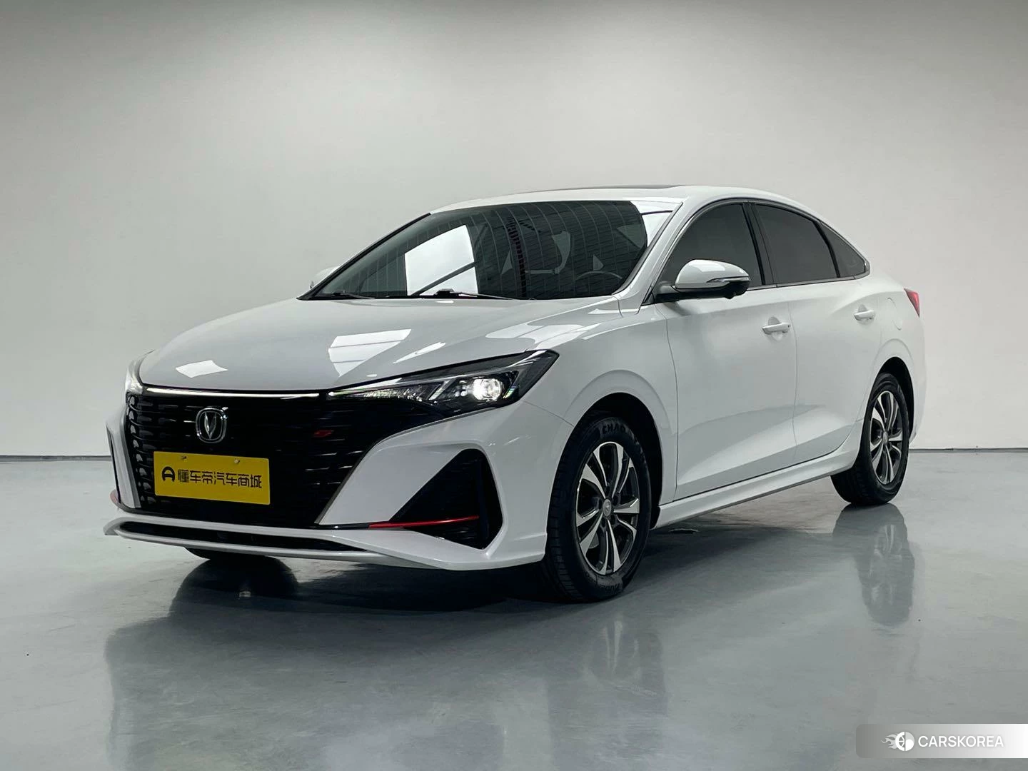 Chang'an Yidong 2023 Белый из Китая, фото 2
