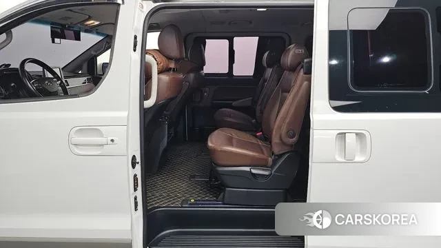 Hyundai The New Grand Starex 2018 Белый из Кореи, фото 2