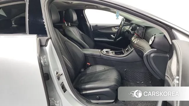 Mercedes-Benz CLS-Class C257 2019 Серебристо-серый из Кореи, фото 2