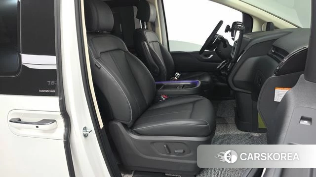 Hyundai Staria 2025 Белый из Кореи, фото 2
