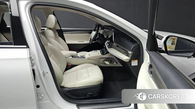 Hyundai The New Grandeur IG Hybrid 2022 Белый из Кореи, фото 2
