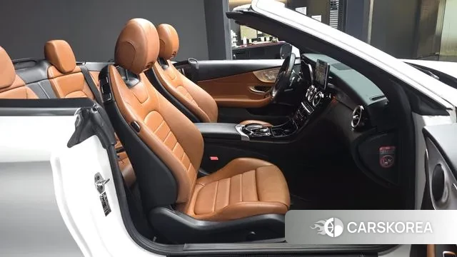 Mercedes-Benz C-Class W205 2018 Белый из Кореи, фото 2