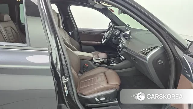 BMW iX3 2023 Серый из Кореи, фото 2