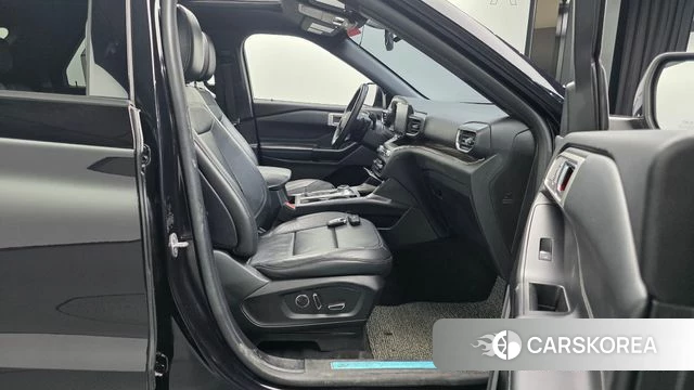 Ford Explorer 6th Generation 2020 Черный из Кореи, фото 2