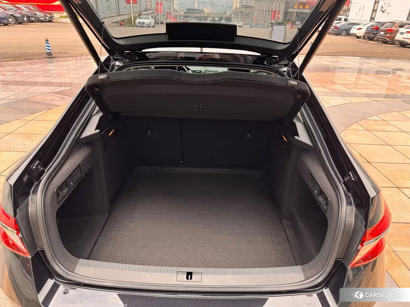 Skoda Superb 2023 Черный из Китая, фото 2