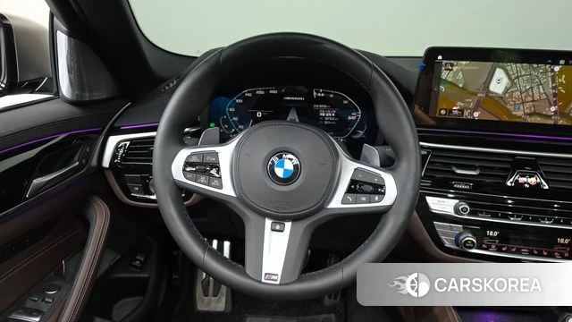 BMW 5 Series (G30) 2022 Черный из Кореи, фото 2