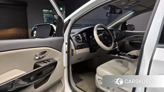 Kia The New Carnival 2019 Белый из Кореи, фото 2