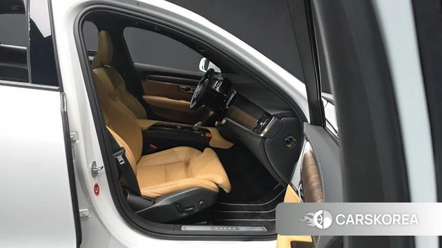 Volvo S90 2022 Белый из Кореи, фото 2