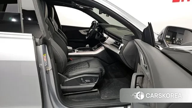 Audi Q8 (4M) 2020 Серебристо-серый из Кореи, фото 2