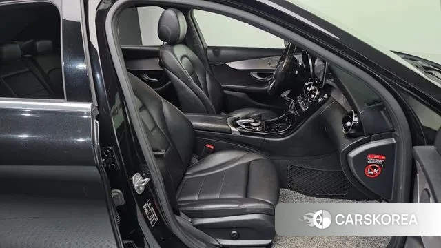 Mercedes-Benz C-Class W205 2020 Черный из Кореи, фото 2