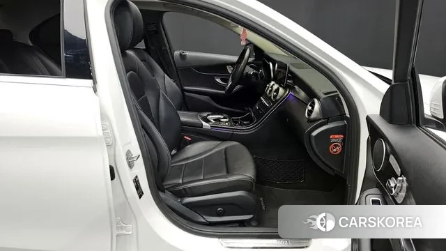 Mercedes-Benz C-Class W205 2019 Белый из Кореи, фото 2