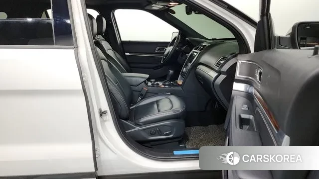 Ford Explorer 2019 Белый из Кореи, фото 2