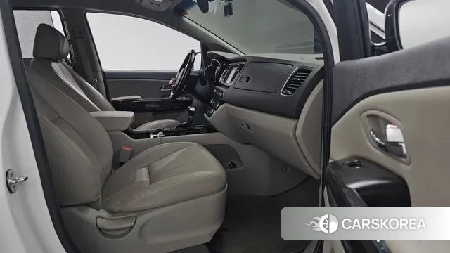 Kia All New Carnival 2018 Белый из Кореи, фото 2