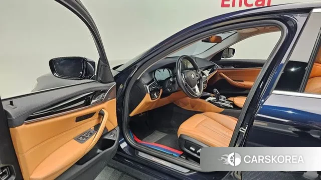 BMW 5 Series (G30) 2018 Синий из Кореи, фото 2
