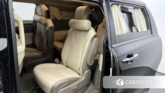 Kia Carnival 4th generation 2023 Черный из Кореи, фото 2