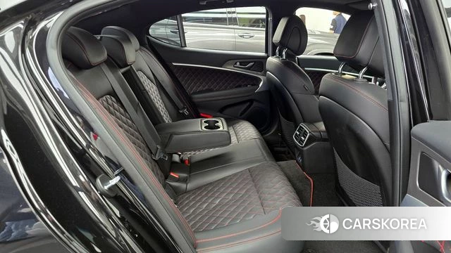Genesis The New G70 2023 Черный из Кореи, фото 2