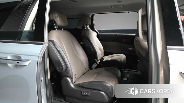 Kia The New Carnival 4th Generation 2024 Серебряный из Кореи, фото 2