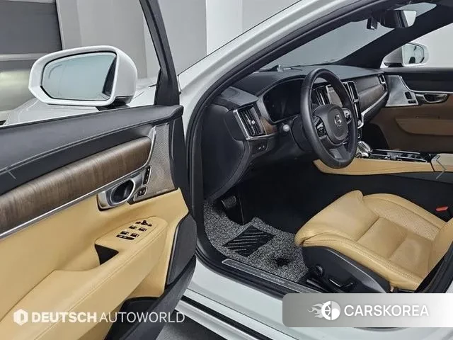 Volvo S90 2023 Белый из Кореи, фото 2