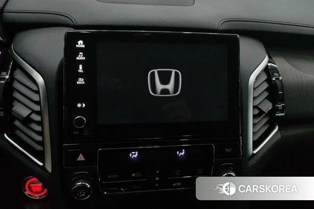 Honda Crown Road 2021 Белый из Китая, фото 2