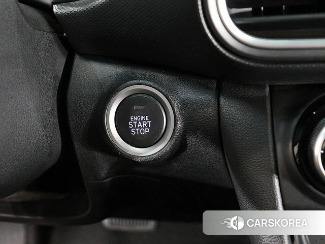 Hyundai Kona 2018 Черный из Кореи, фото 2
