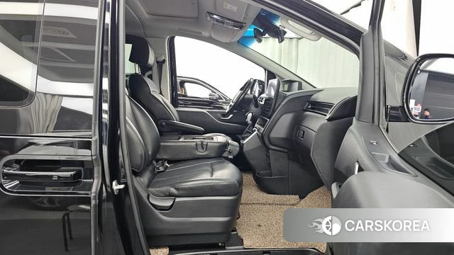 Hyundai Staria 2021 Черный из Кореи, фото 2