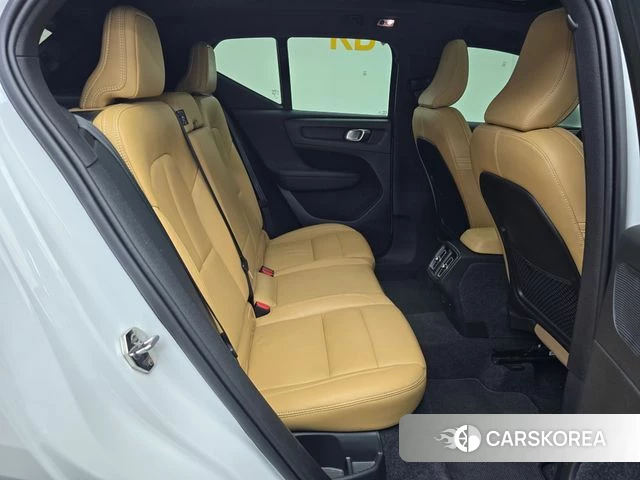 Volvo XC40 2020 Белый из Кореи, фото 2