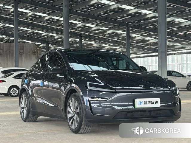 Tesla Model Y 2025 Темно-серый из Китая, фото 2