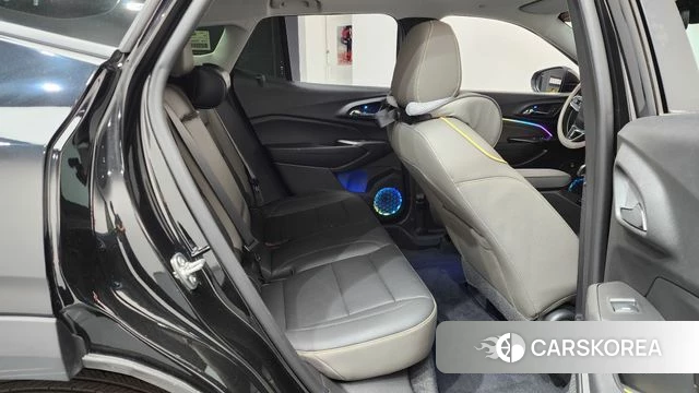 Chevrolet (GM Daewoo) Trax Crossover 2024 Черный из Кореи, фото 2