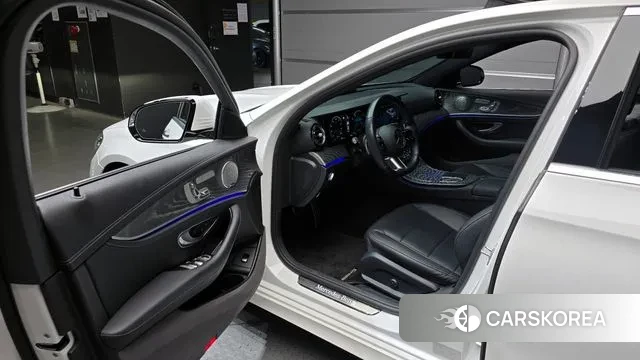 Mercedes-Benz E-Class W213 2020 Белый из Кореи, фото 2