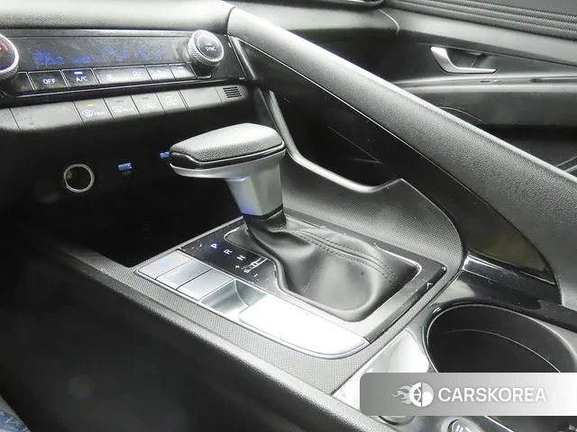 Hyundai Avante Hybrid (CN7) 2022 Черный из Кореи, фото 2