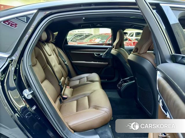 Volvo S90 2023 Черный из Китая, фото 2