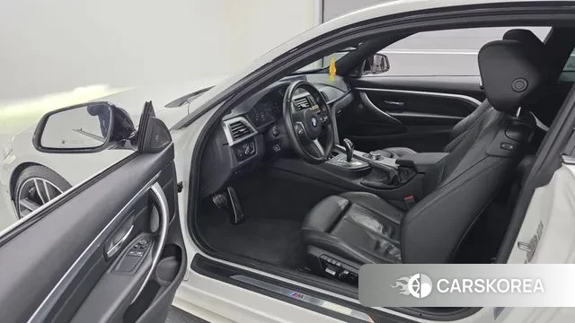 BMW 4 Series (F32) 2018 Белый из Кореи, фото 2