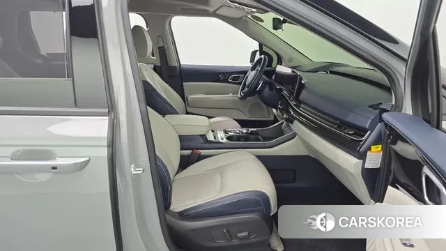 Kia The New Carnival 4th Generation 2024 Серебристо-серый из Кореи, фото 2