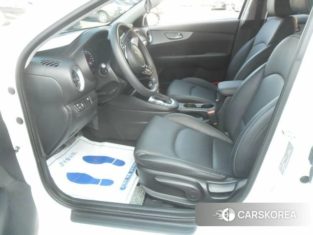 Kia The New K3 2nd generation 2024 Белый из Кореи, фото 2