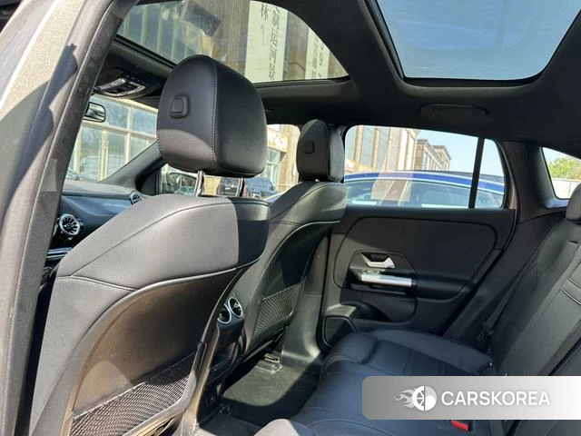 Mercedes-Benz EQA 2023 Шампань из Китая, фото 2