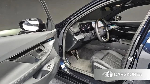 BMW 5 Series (G60) 2023 Синий из Кореи, фото 2