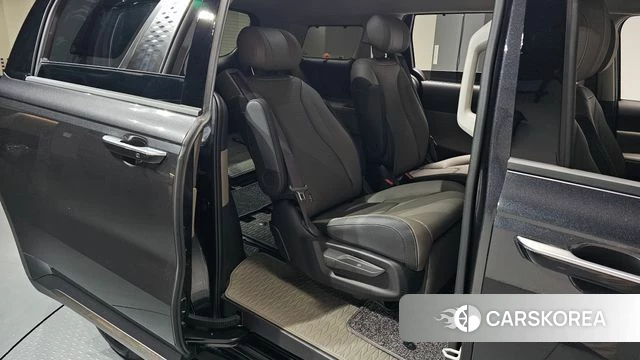 Kia The New Carnival 4th Generation 2026 Серый из Кореи, фото 2