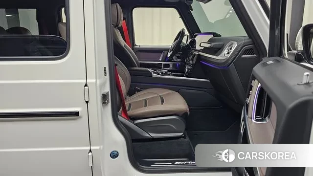 Mercedes-Benz G-Class W463b 2023 Белый из Кореи, фото 2